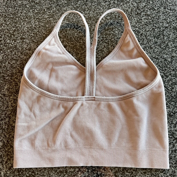 SET active workout top. - Picture 2 of 3